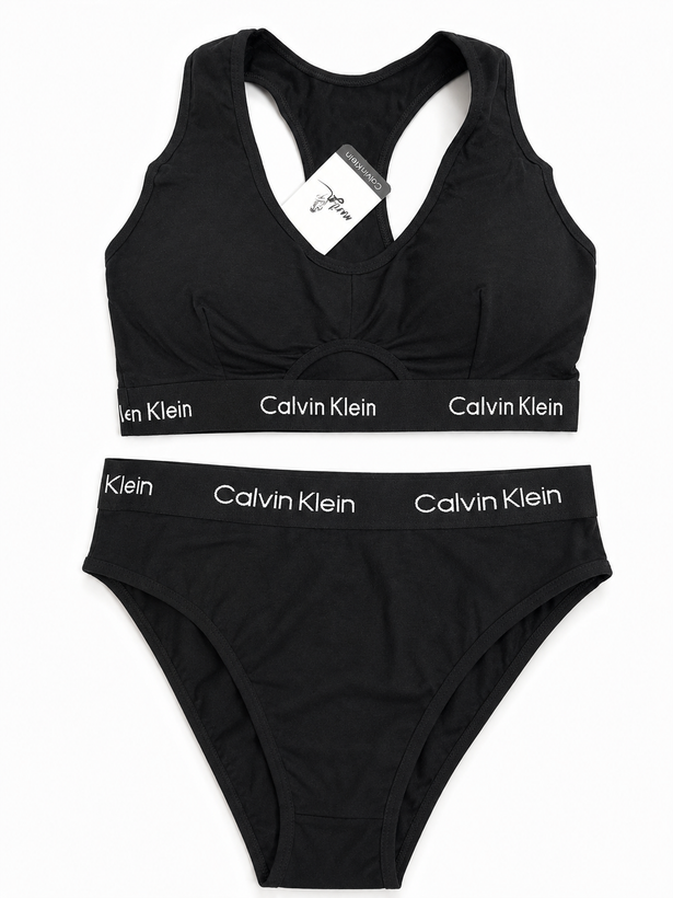 شورت و نیمتنه